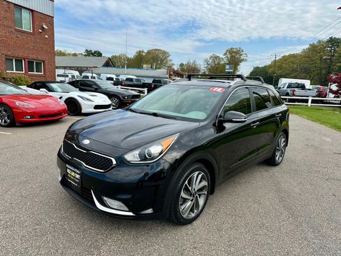 Used 2018 Kia Niro Touring FWD image 1