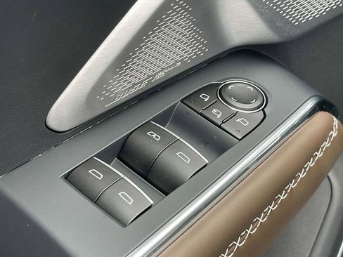 New 2026 GMC Acadia Denali Ultimate w/ LPO, Floor Liner Package image 24