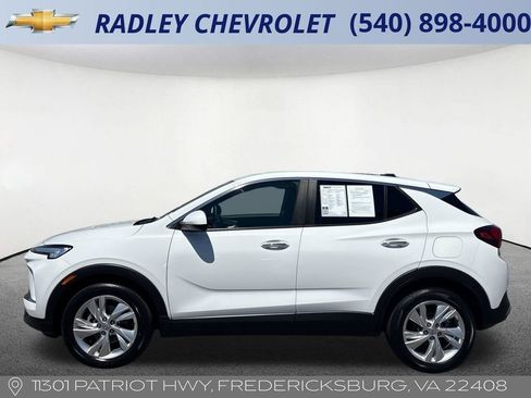 Certified 2025 Buick Encore GX Preferred FWD image 16