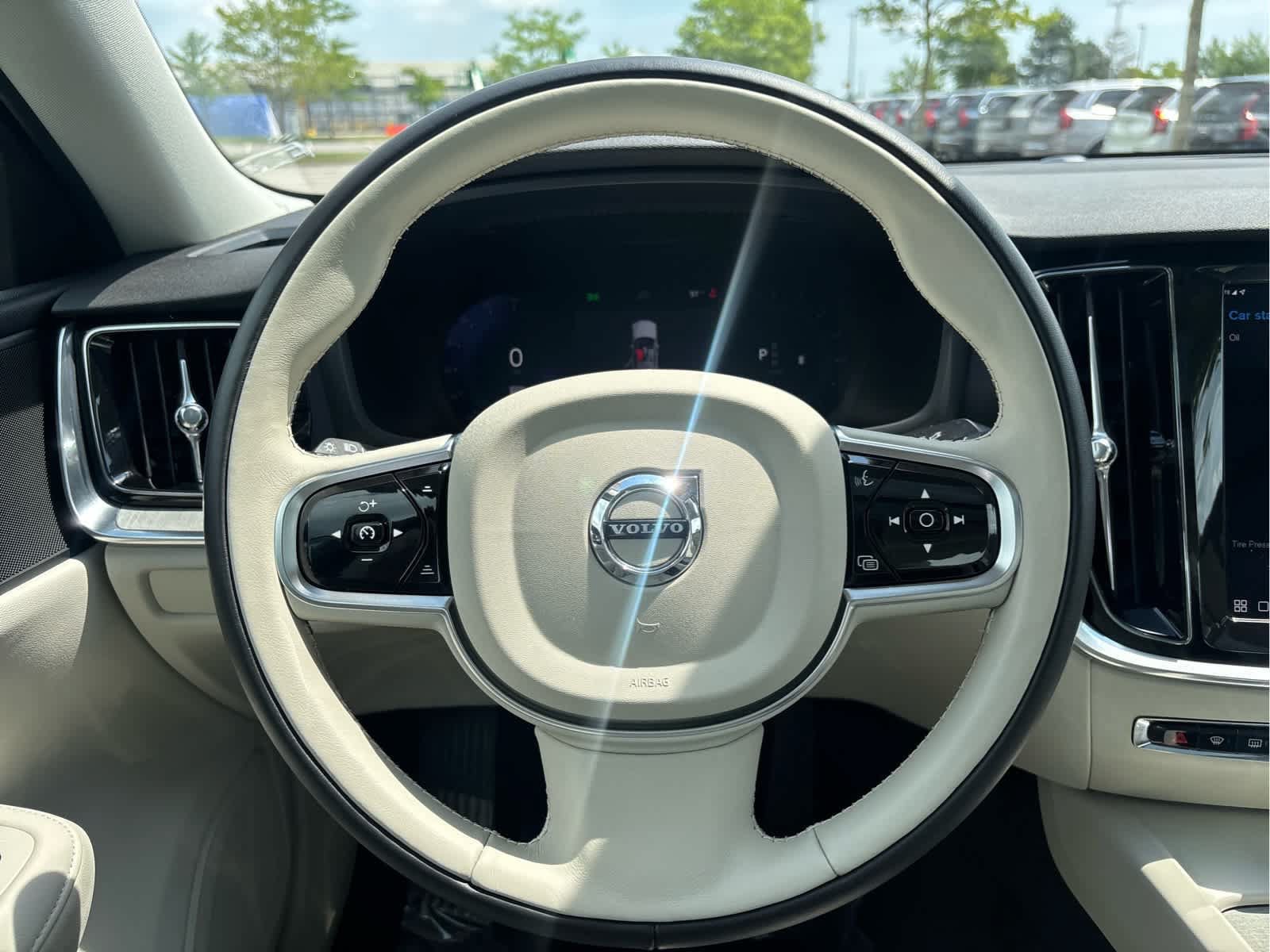 Used 2025 Volvo S60 B5 Plus FWD image 17