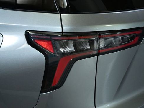 Used 2026 Chevrolet Equinox LT image 15