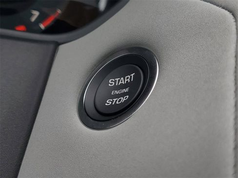 New 2026 Land Rover Range Rover Velar Dynamic SE image 21