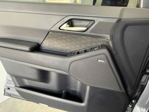 Used 2025 Lexus GX 550 w/ Accessory Package (Z1) AWD/4WD image 26