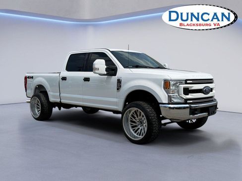 Used 2022 Ford F250 XLT AWD/4WD image 1