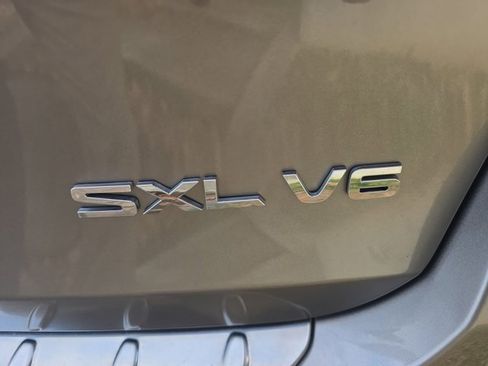 Used 2019 Kia Sorento SX image 12