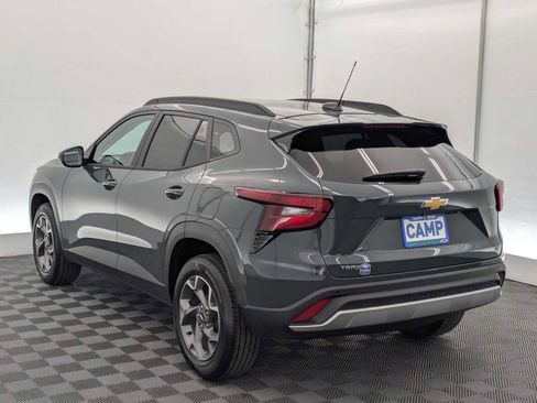 New 2026 Chevrolet Trax LT w/ Driver Confidence Package FWD image 4