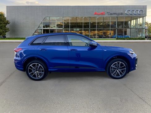 New 2026 Audi Q5 Premium AWD/4WD image 2