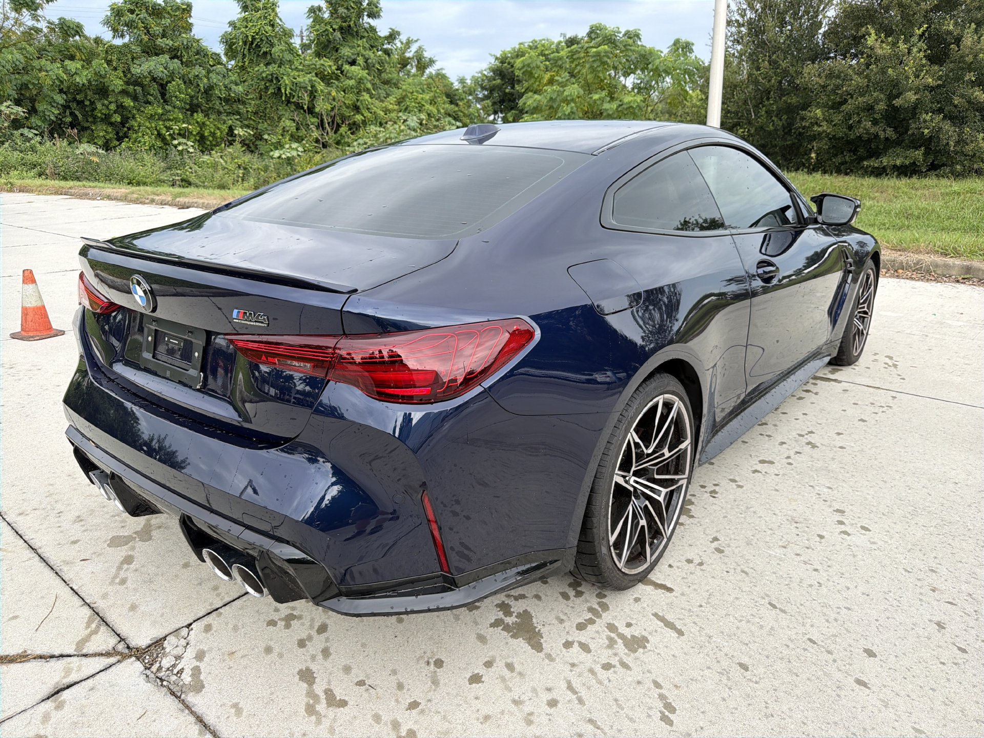 Used 2025 BMW M4 Competition RWD image 4