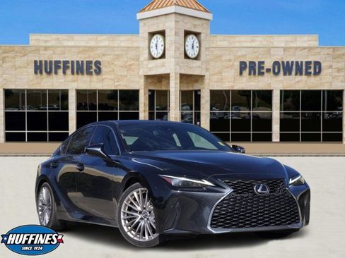 Used 2022 Lexus IS 300 w/ Premium Package RWD image 1
