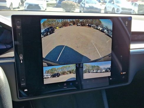 Used 2023 Tesla Model X image 21