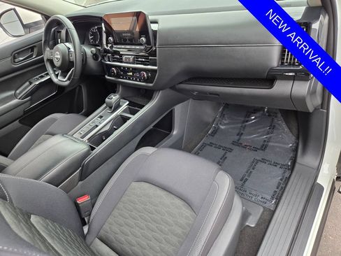 Used 2023 Nissan Pathfinder SV w/ Black Appearance Package FWD image 21