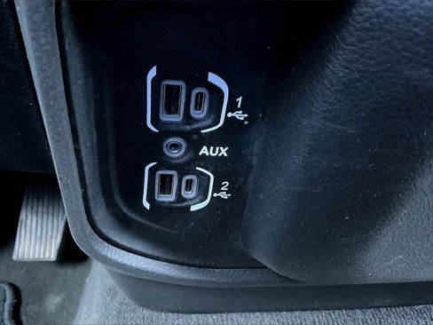 Used 2021 RAM 1500 Big Horn image 33