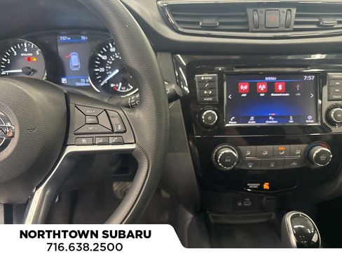 Used 2020 Nissan Rogue SV AWD/4WD image 21