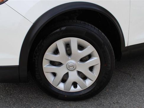 Used 2018 Nissan Rogue Sport S AWD/4WD image 9