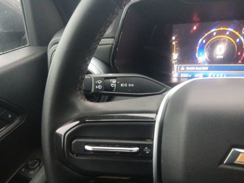 Used 2023 Chevrolet Colorado LT image 36