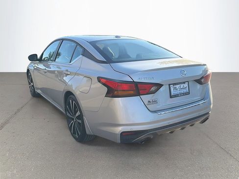 Used 2022 Nissan Altima 2.5 SR FWD image 6