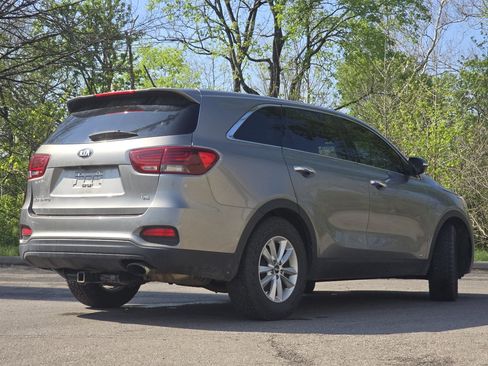 Used 2019 Kia Sorento AWD V6 image 14