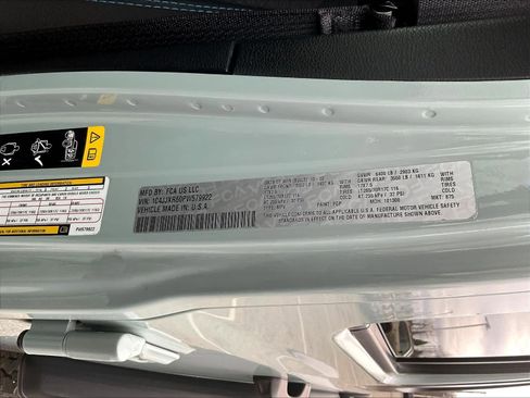 Used 2023 Jeep Wrangler Unlimited Rubicon 4xe image 36