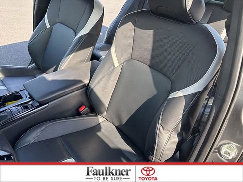 Certified 2025 Toyota Camry SE image 10