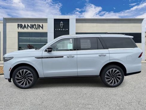 New 2026 Lincoln Navigator Black Label AWD/4WD image 4