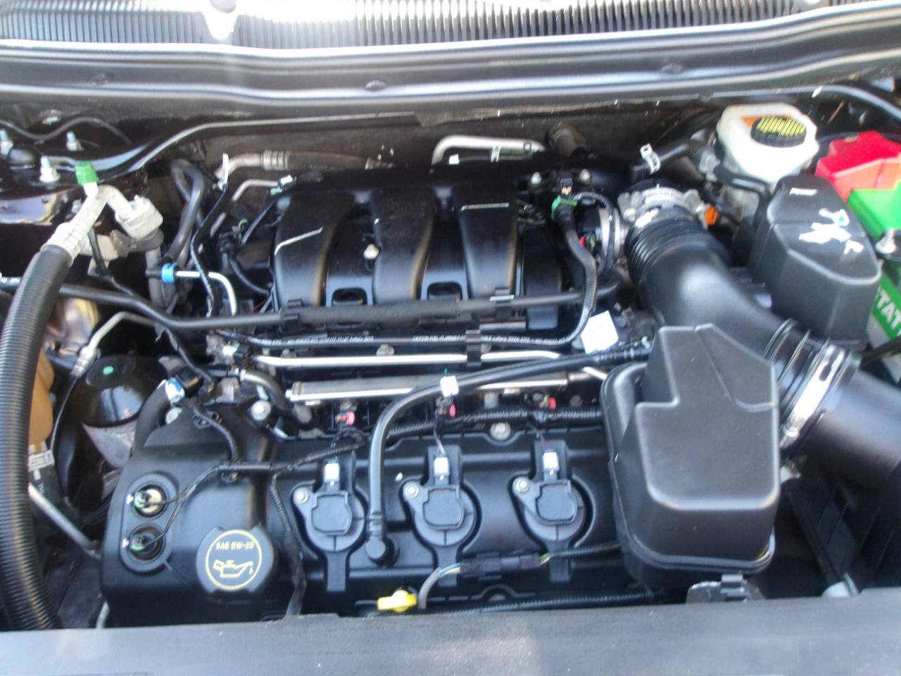 Used 2018 Ford Explorer XLT FWD image 27