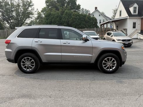 Used 2016 Jeep Grand Cherokee Limited w/ Luxury Group II AWD/4WD image 4