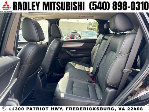 Used 2024 MAZDA CX-90 Plug-In Hybrid w/ Preferred AWD/4WD image 17