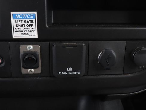 Used 2022 Chevrolet Express 3500 w/ Power Convenience Package RWD image 16