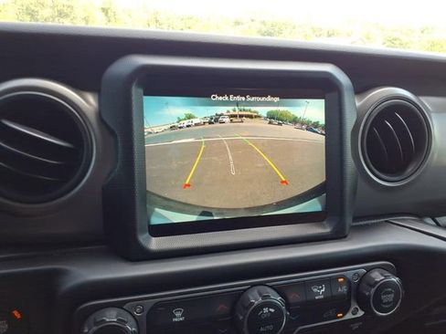 Used 2023 Jeep Wrangler Unlimited Sport AWD/4WD image 13