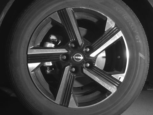 Used 2025 Nissan Sentra SV FWD image 12