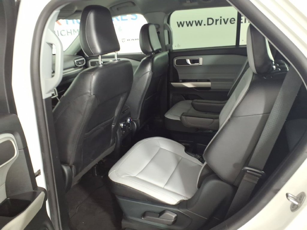 Used 2021 Ford Explorer XLT w/ Equipment Group 202A AWD/4WD image 9