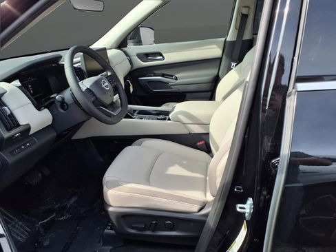 New 2026 Nissan Pathfinder SL AWD/4WD image 10