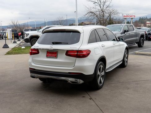 Used 2017 Mercedes-Benz GLC 300 4MATIC image 7