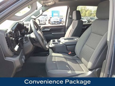 Used 2023 Chevrolet Silverado 1500 LT image 2