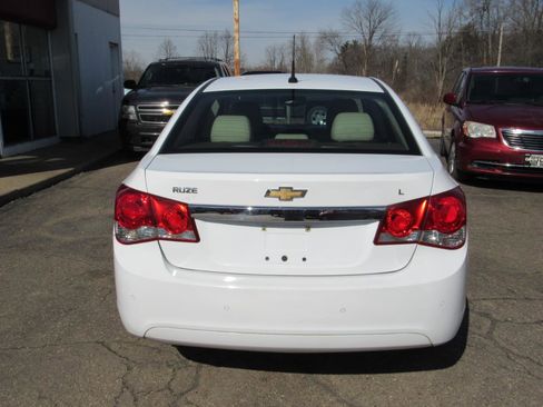 Used 2011 Chevrolet Cruze LT image 5