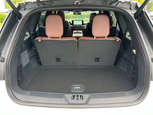 New 2026 Lincoln Aviator Reserve w/ Illumination Package RWD image 20