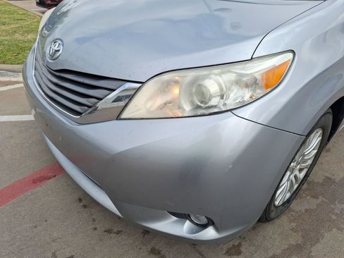 Used 2014 Toyota Sienna XLE image 10