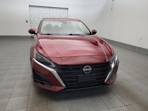 Used 2023 Nissan Altima 2.5 SV FWD image 14