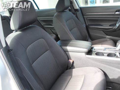 Used 2024 Nissan Altima 2.5 SV image 27