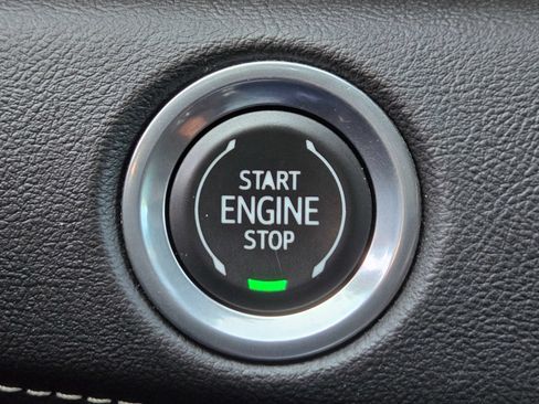 Used 2023 Cadillac Escalade ESV Luxury RWD image 21