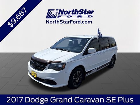 Used 2017 Dodge Grand Caravan SE FWD image 1