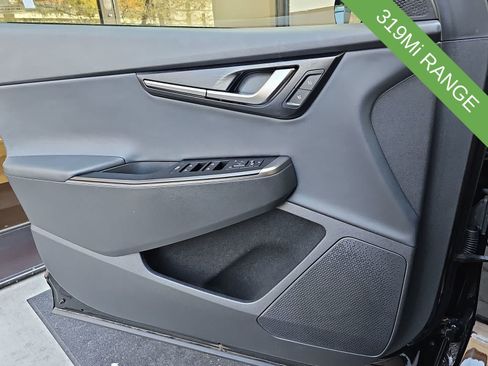 Used 2025 Kia EV6 Wind RWD image 28