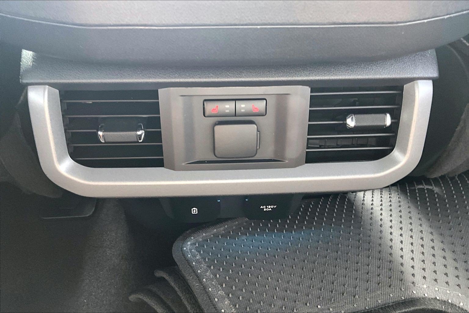 Used 2024 Ford F150 Lightning Lariat AWD/4WD image 33