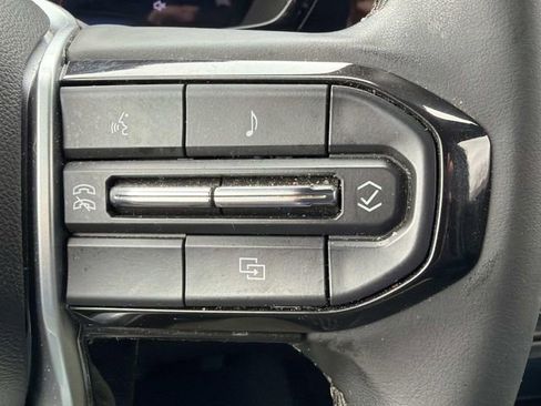 Used 2024 Chevrolet Colorado LT w/ LT Convenience Package RWD image 23