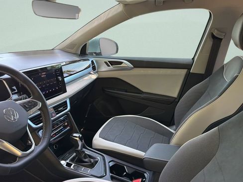 New 2026 Volkswagen Taos SE image 31