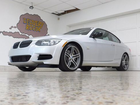 Used 2011 BMW 335is Coupe image 7