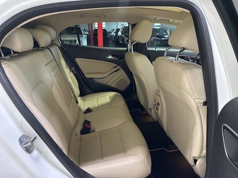 Used 2020 Mercedes-Benz GLA 250 4MATIC image 36