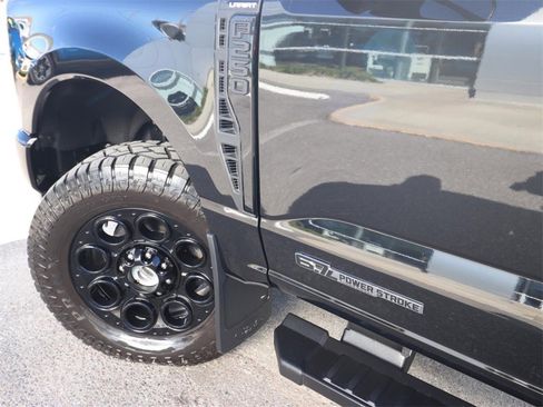 Certified 2024 Ford F250 Lariat w/ Black Appearance Package image 3