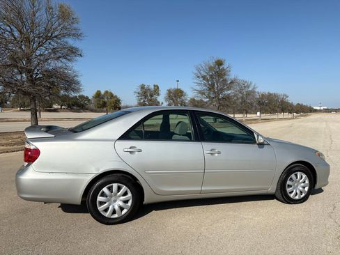 Used 2005 Toyota Camry LE image 43