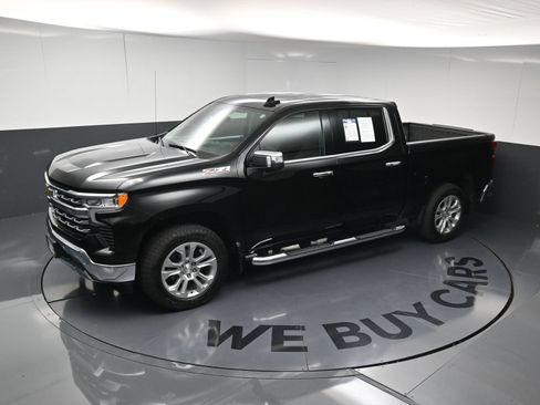 Used 2025 Chevrolet Silverado 1500 LTZ w/ LTZ Premium Package AWD/4WD image 30